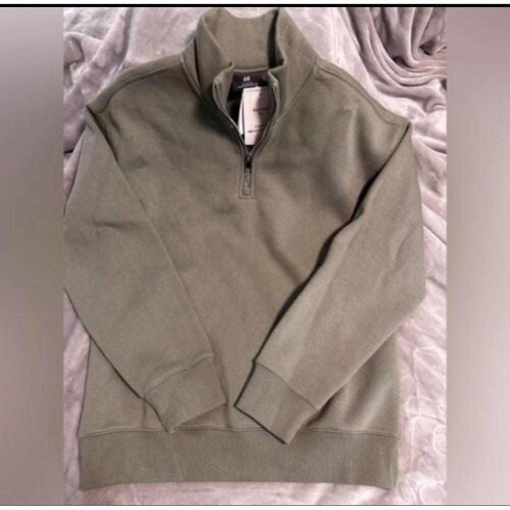 H&M Relaxed Fit Sweatshirt Olive Green NWT